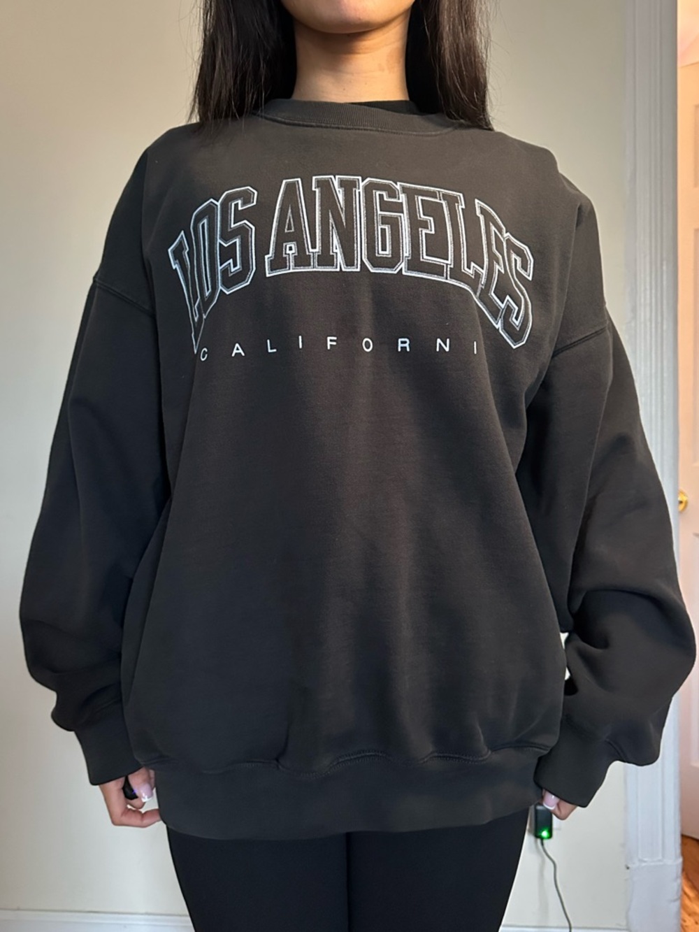 Brandy Melville - Los Angeles Graphic Crewneck Sweatshirt